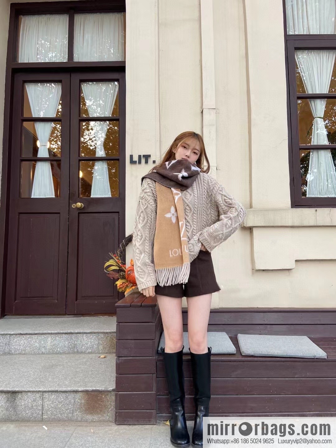 LV 𝑹𝒆𝒚𝒌𝒋𝒂𝒗𝒊𝒌 Double Sided Cashmere Scarf