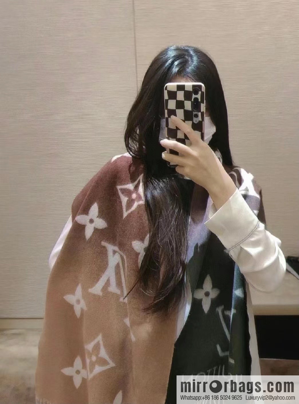 LV 𝑹𝒆𝒚𝒌𝒋𝒂𝒗𝒊𝒌 Double Sided Cashmere Scarf
