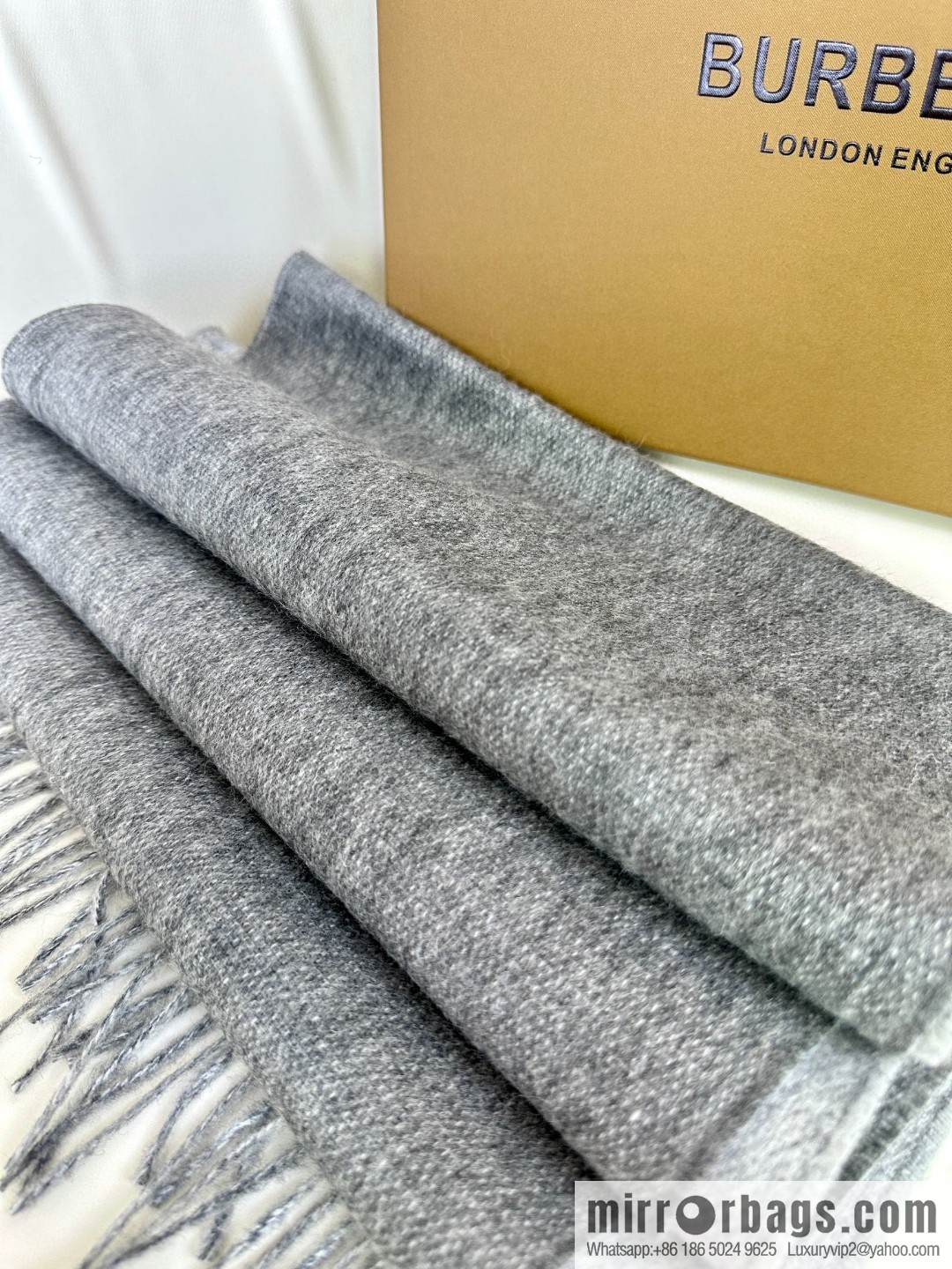 Burberry Burberry 2023 Paris Fashion Show Double Sided Cashmere Scarf