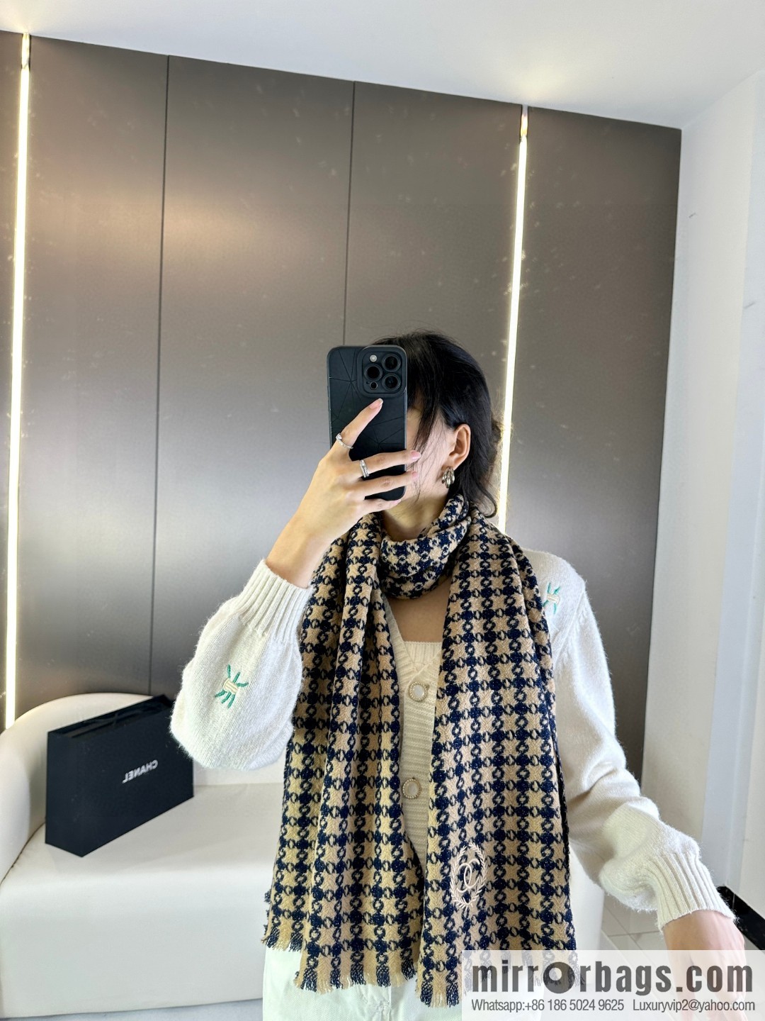 CHANEL 2023 Chanel new cashmere thousand bird grid scarf