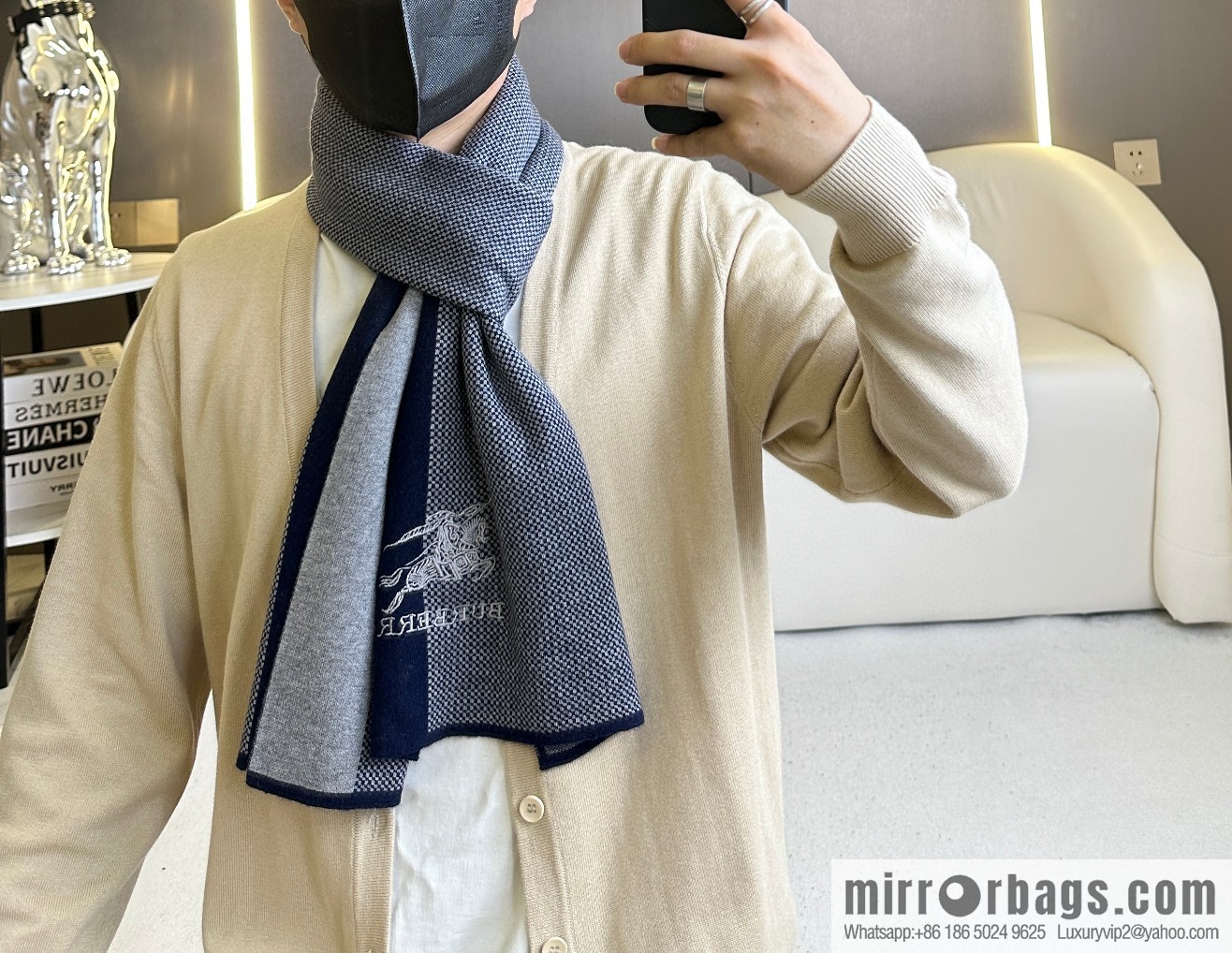 Burberry, classic warhorse plaid, high-end men's scarf