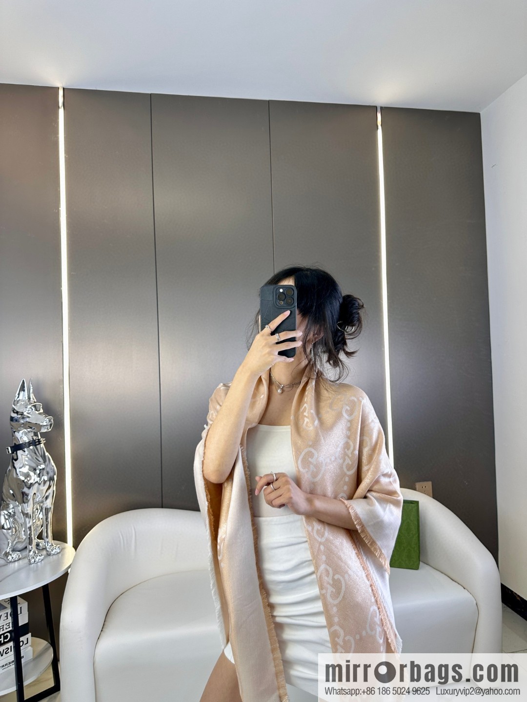 GUCCI GG gold thread jacquard shawl
