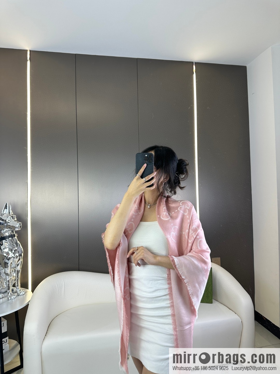 GUCCI GG gold thread jacquard shawl