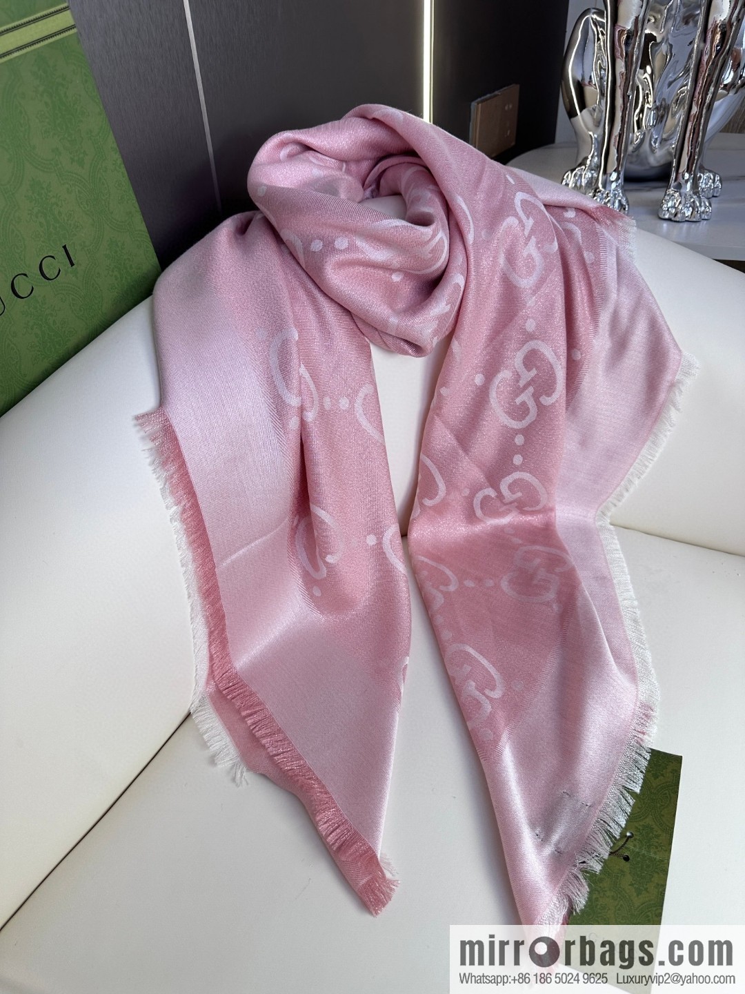 GUCCI GG gold thread jacquard shawl