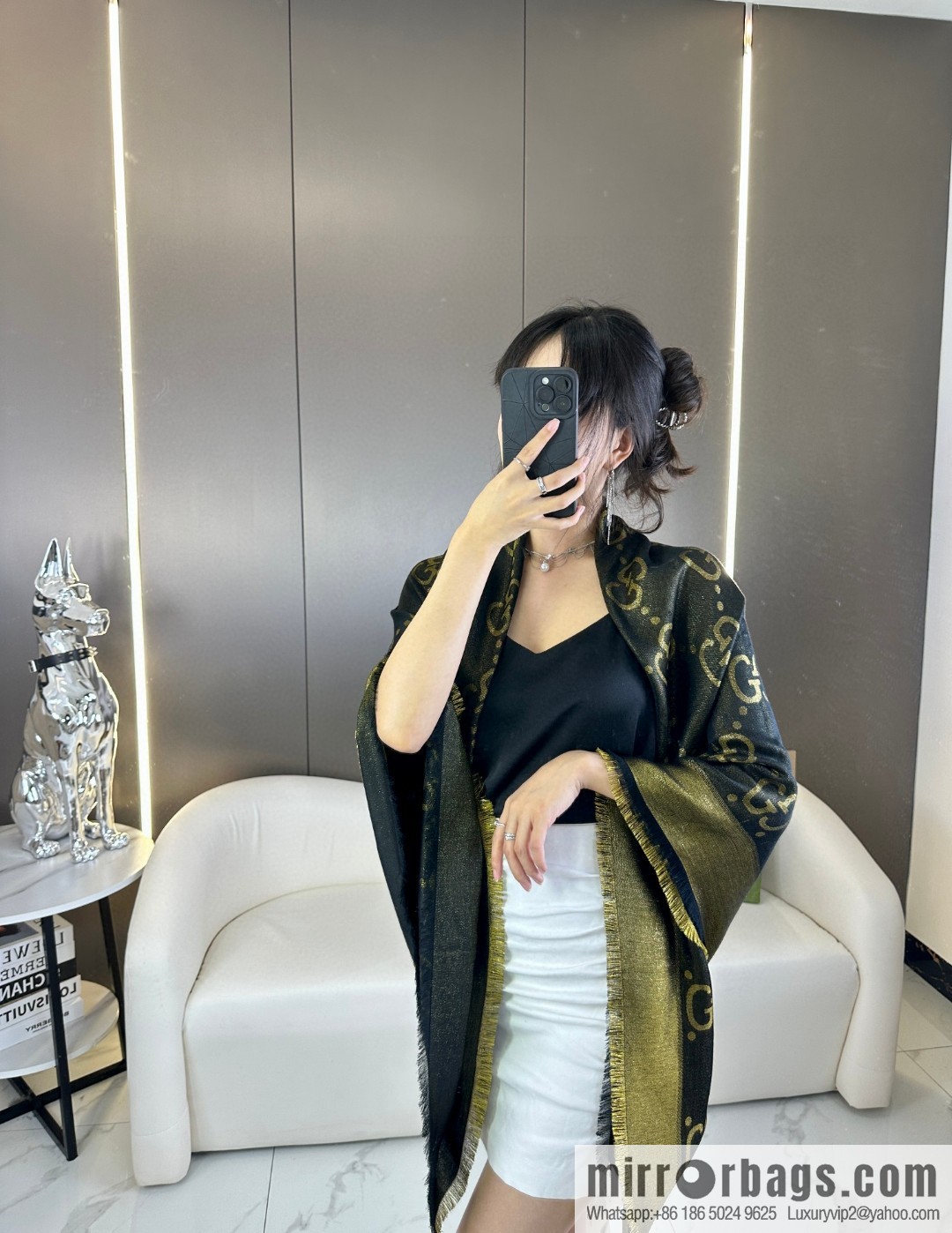 GUCCI GG gold thread jacquard shawl