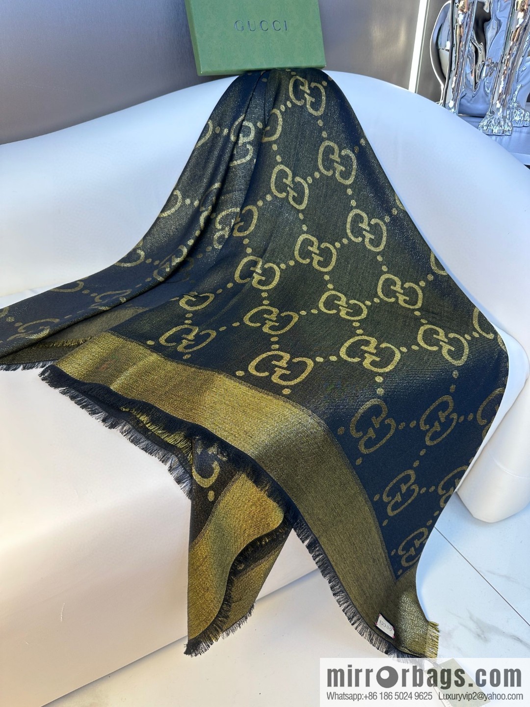 GUCCI GG gold thread jacquard shawl