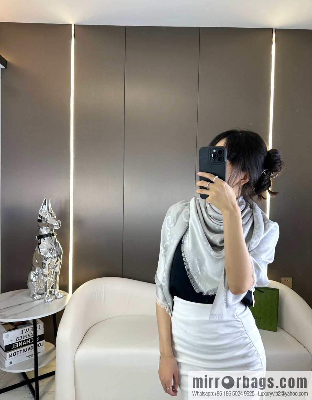 GUCCI GG gold thread jacquard shawl