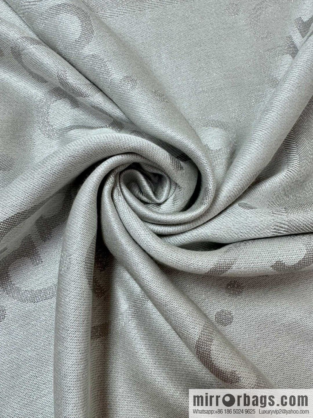 GUCCI GG gold thread jacquard shawl