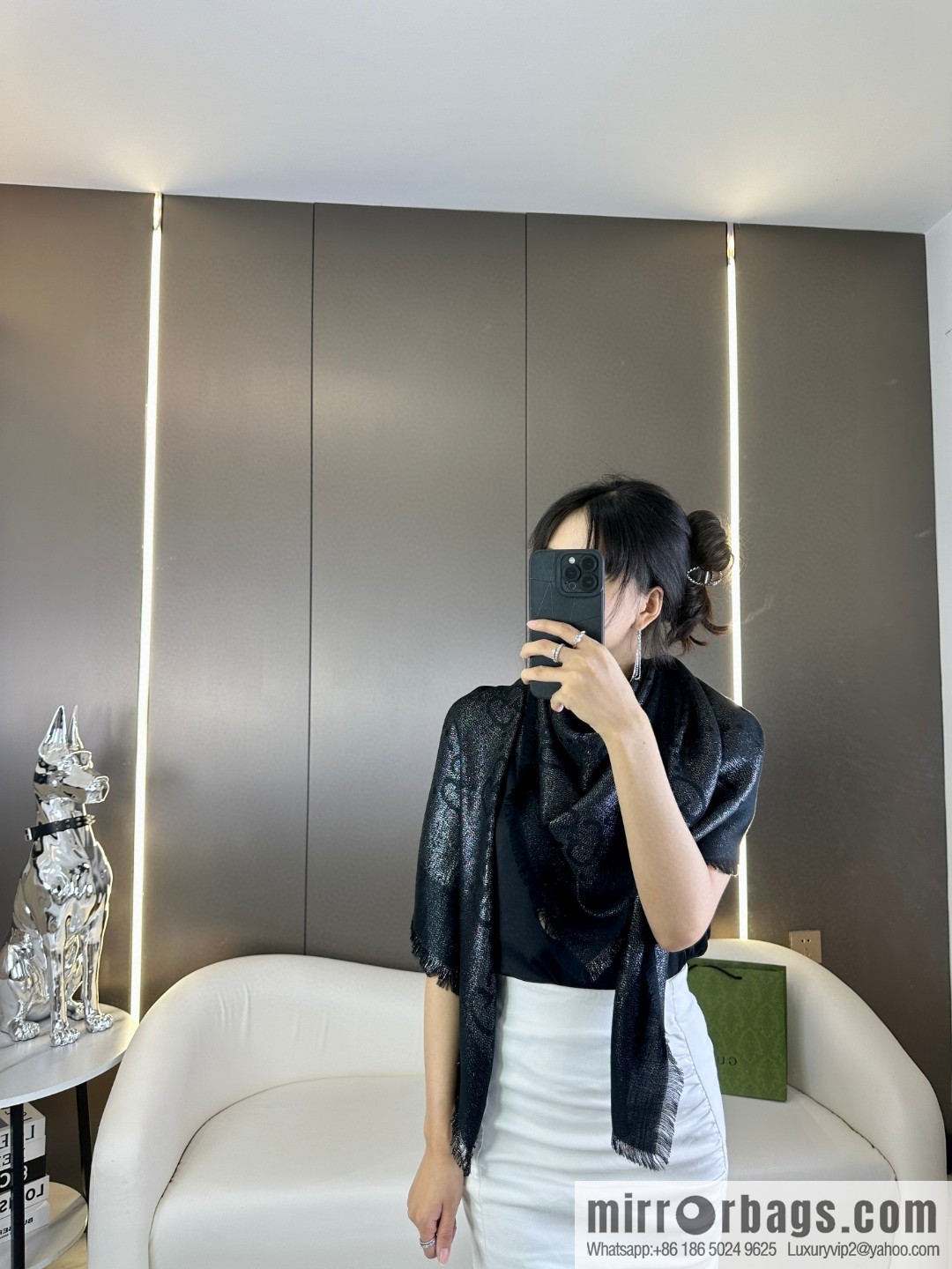 GUCCI GG gold thread jacquard shawl