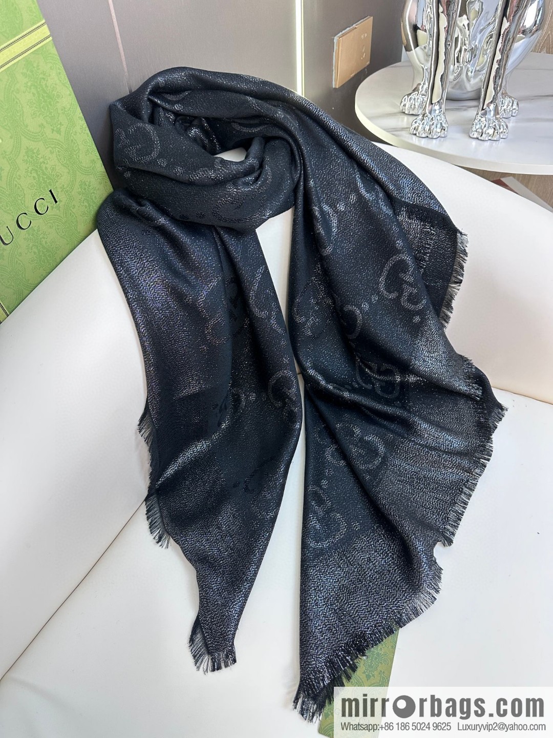GUCCI GG gold thread jacquard shawl