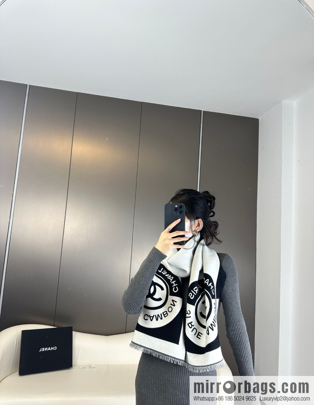 CHANEL Xiaoxiang badge scarf