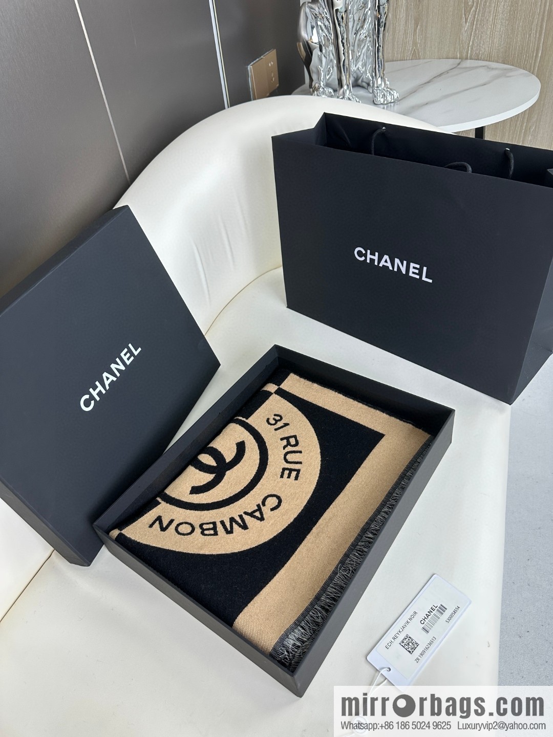 CHANEL Xiaoxiang badge scarf