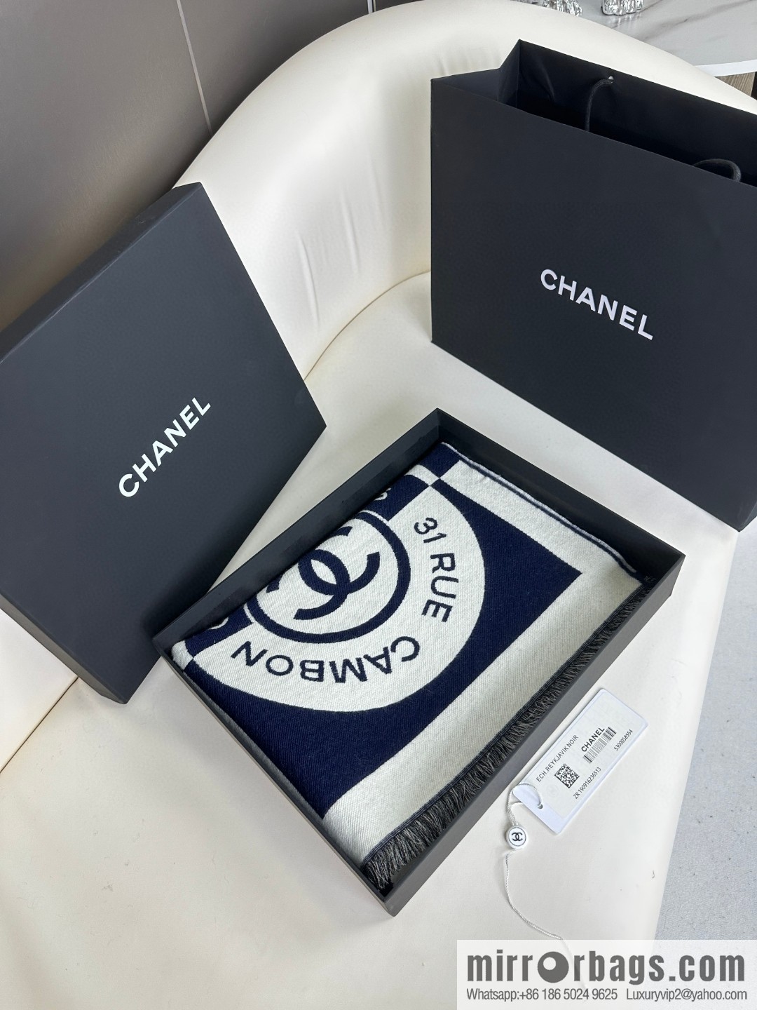 CHANEL Xiaoxiang badge scarf