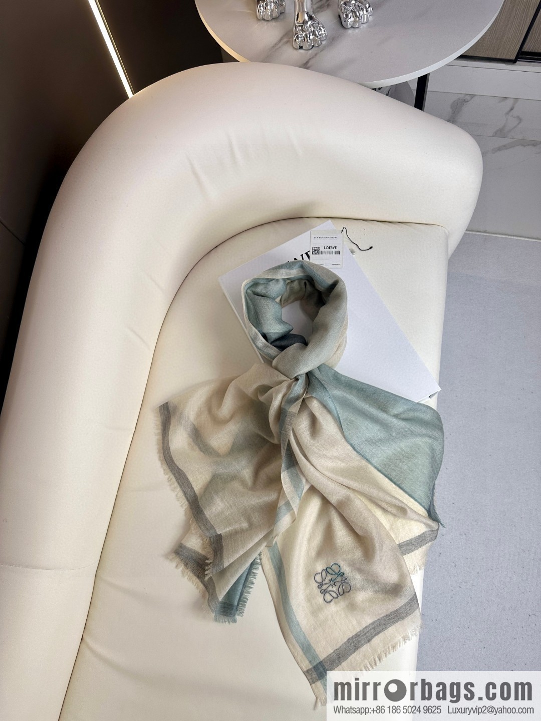 LOEWE LW light plaid long towel