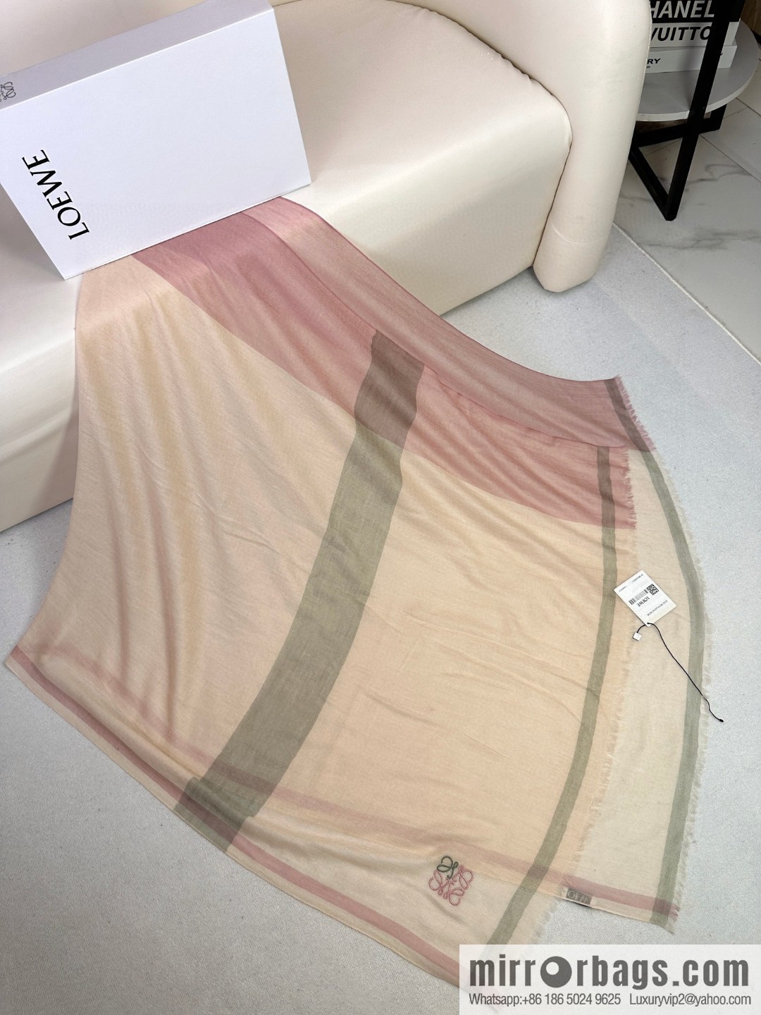 LOEWE LW light plaid long towel