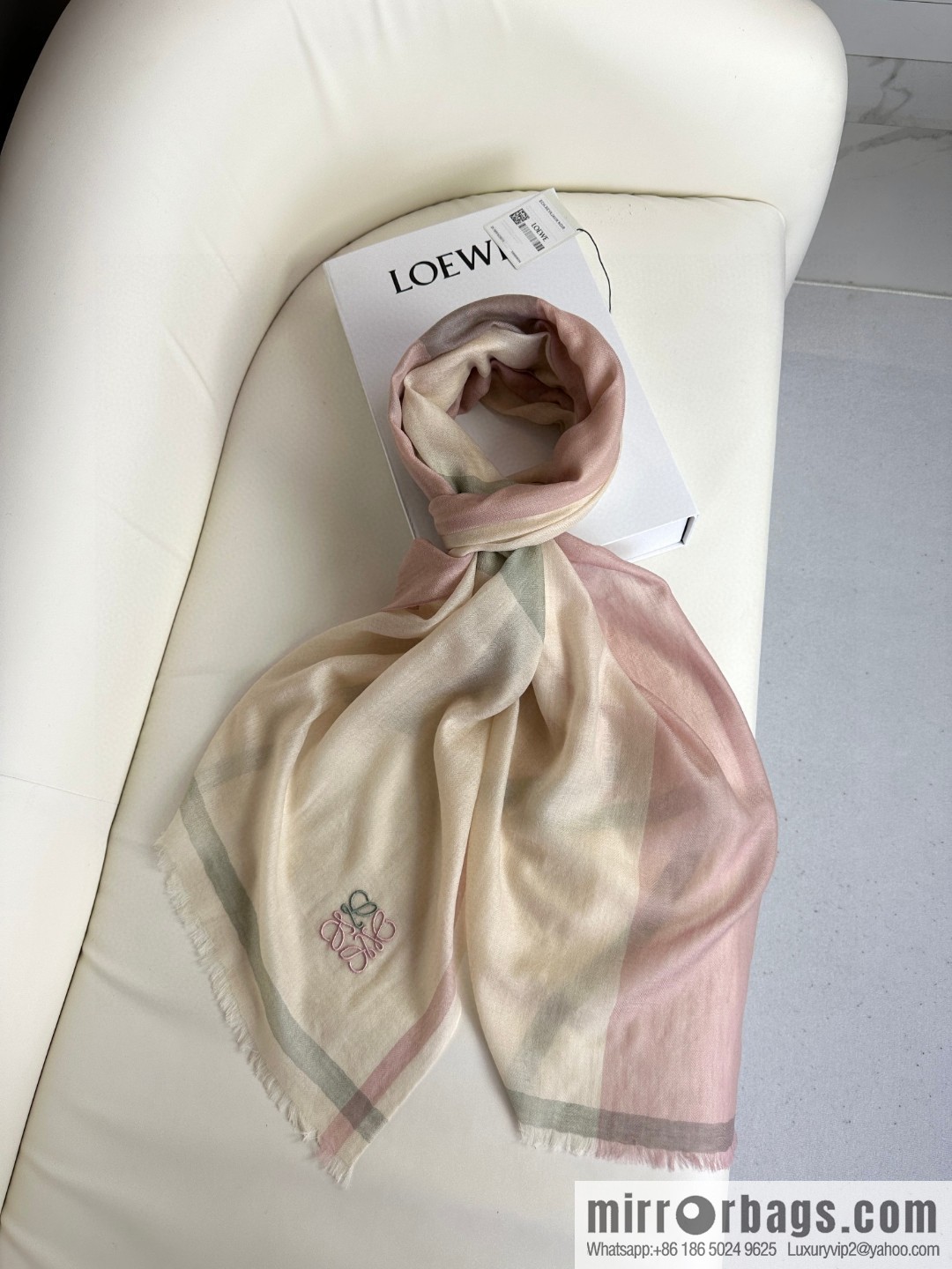 LOEWE LW light plaid long towel