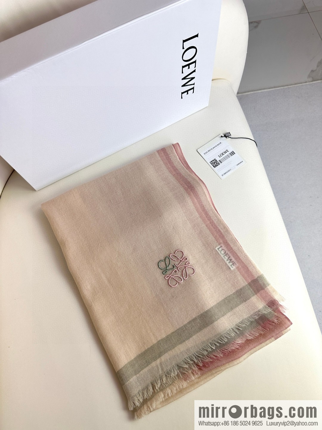 LOEWE LW light plaid long towel
