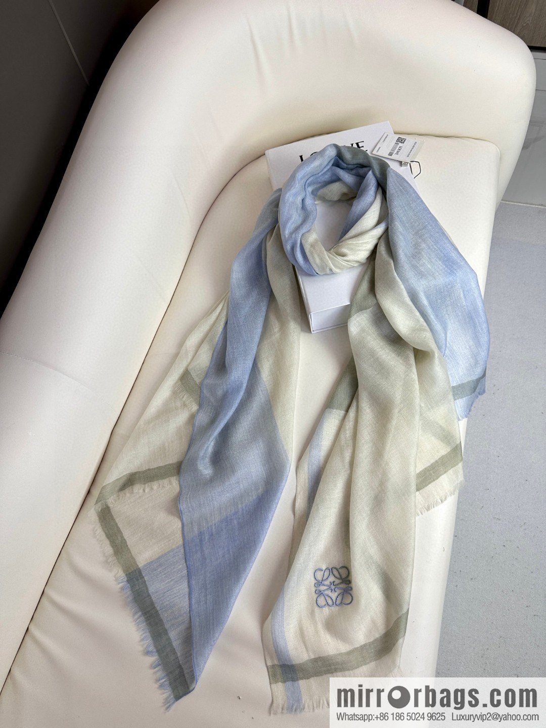 LOEWE LW light plaid long towel
