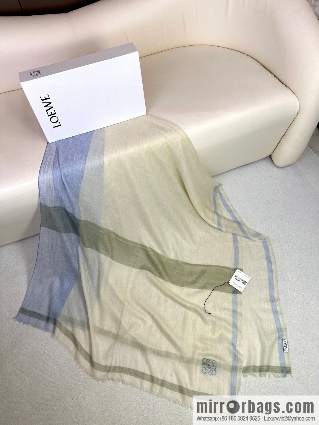 LOEWE LW light plaid long towel
