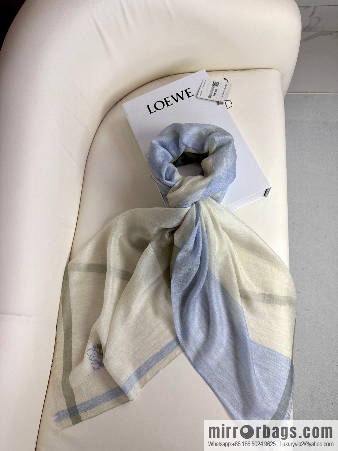LOEWE LW light plaid long towel