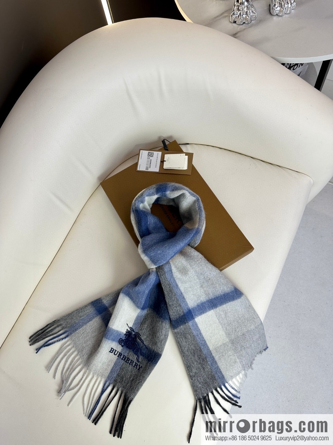 Burberry Burberry 2023 latest [Classic Plaid War Horse] unisex couple scarf