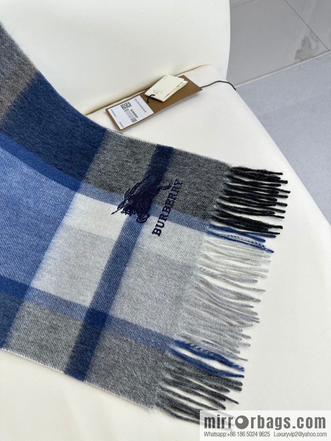 Burberry Burberry 2023 latest [Classic Plaid War Horse] unisex couple scarf