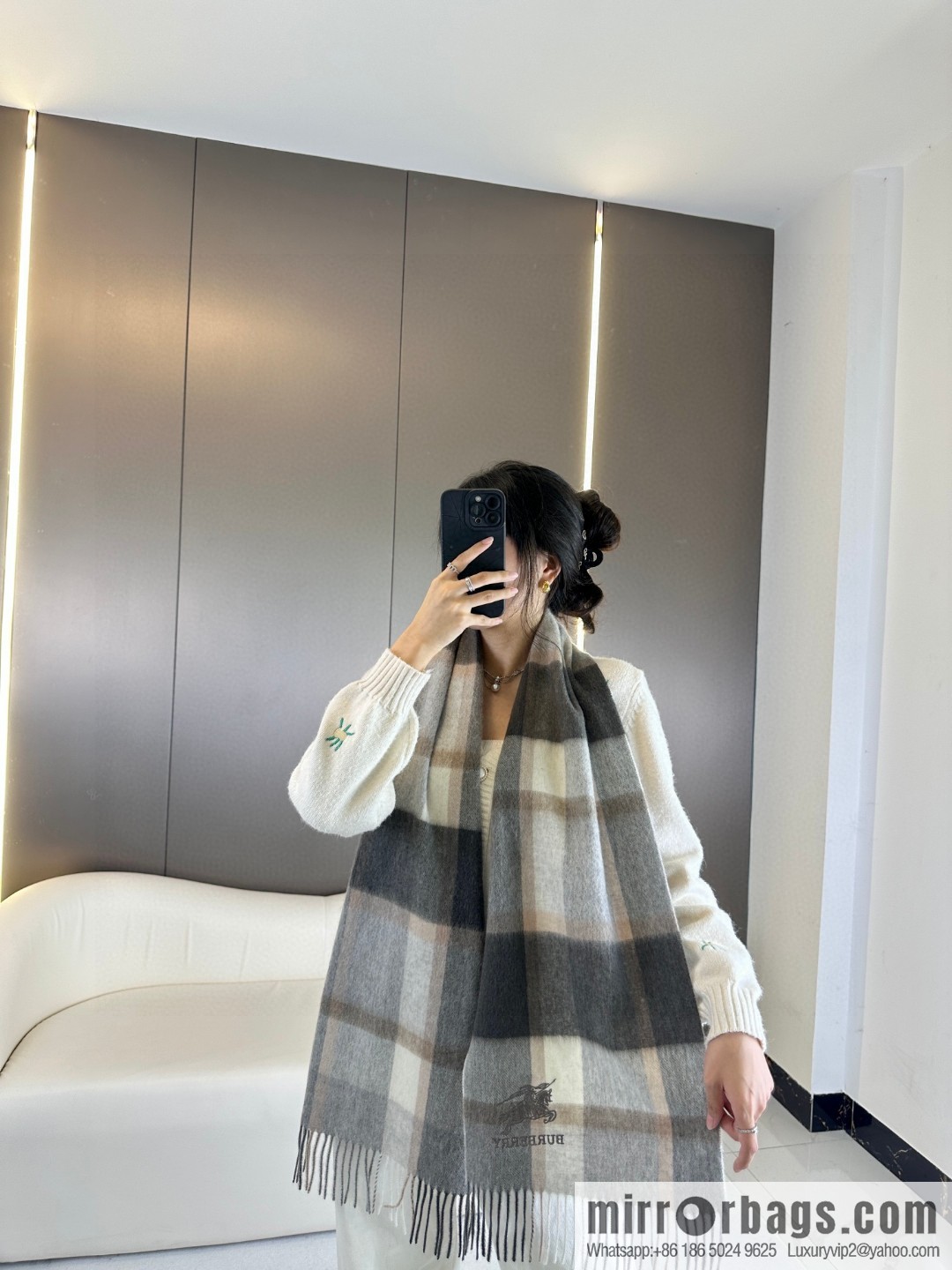 Burberry Burberry 2023 latest [Classic Plaid War Horse] unisex couple scarf