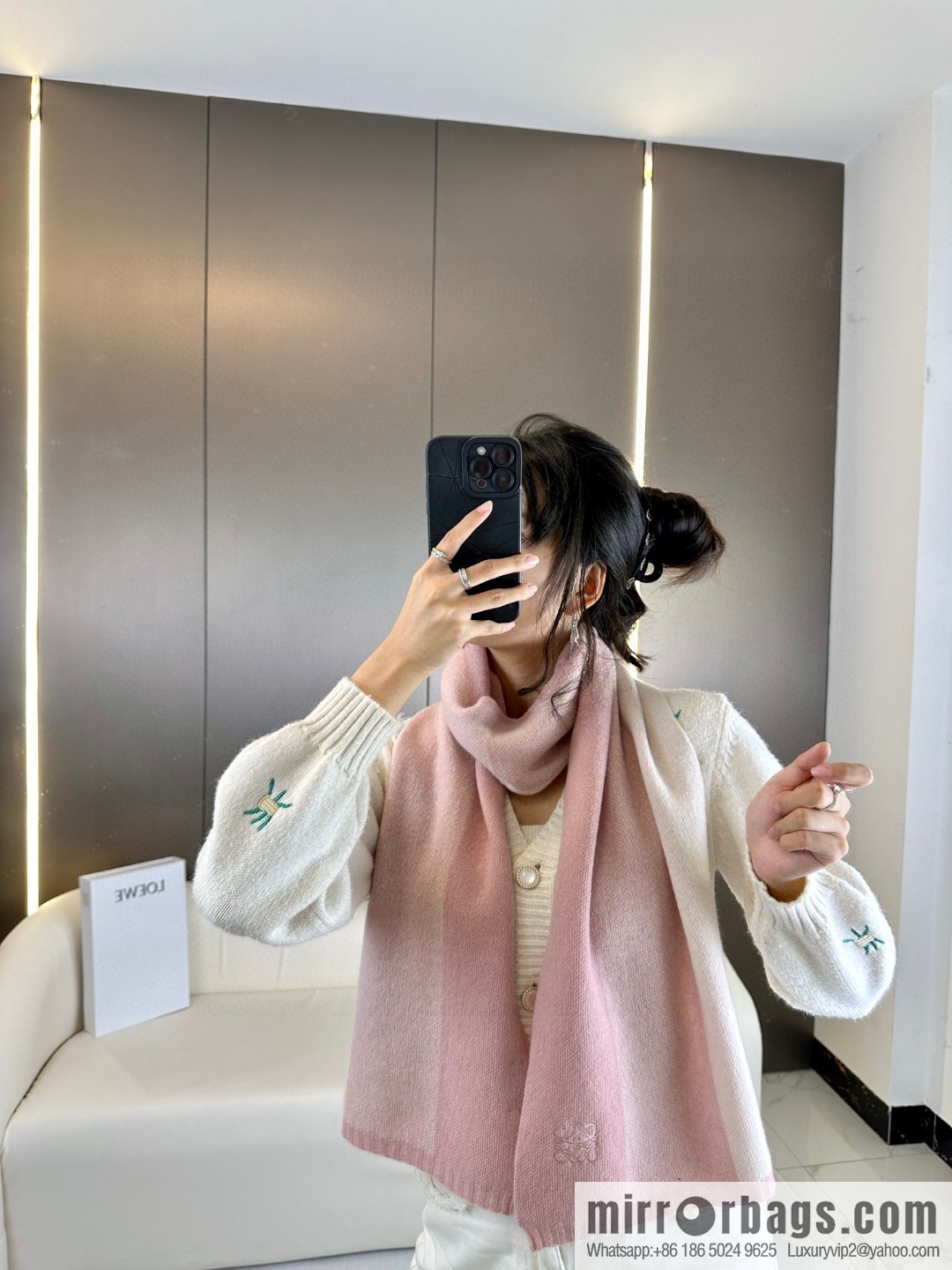 LOEWE 2023 new knitted scarf