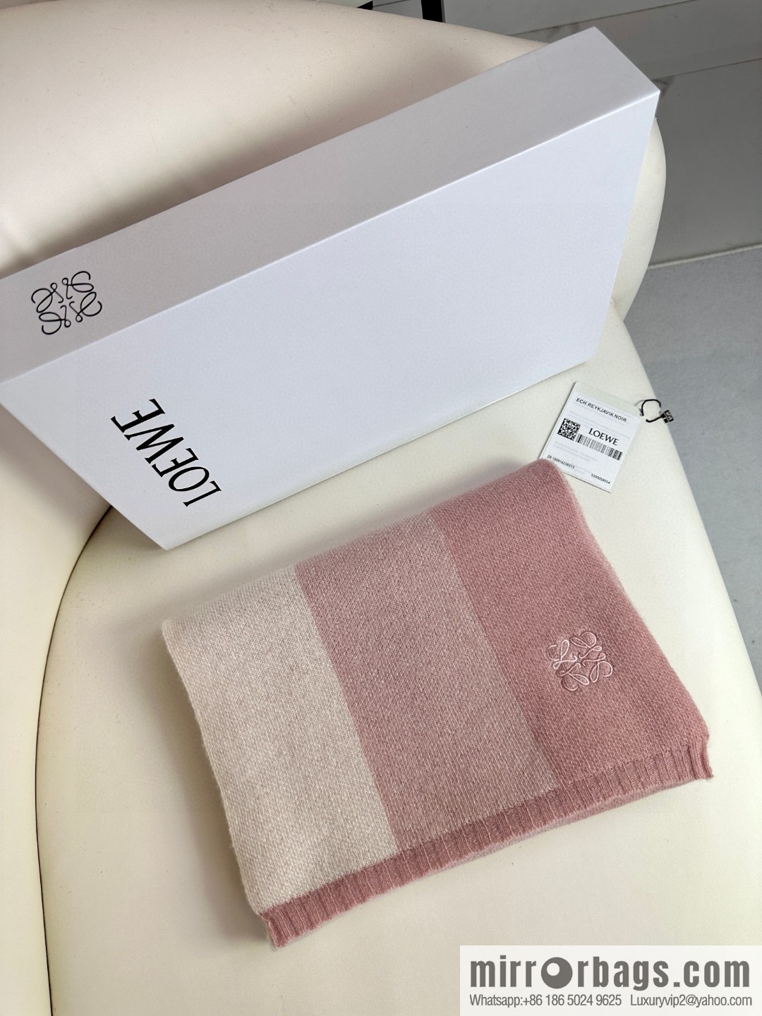 LOEWE 2023 new knitted scarf