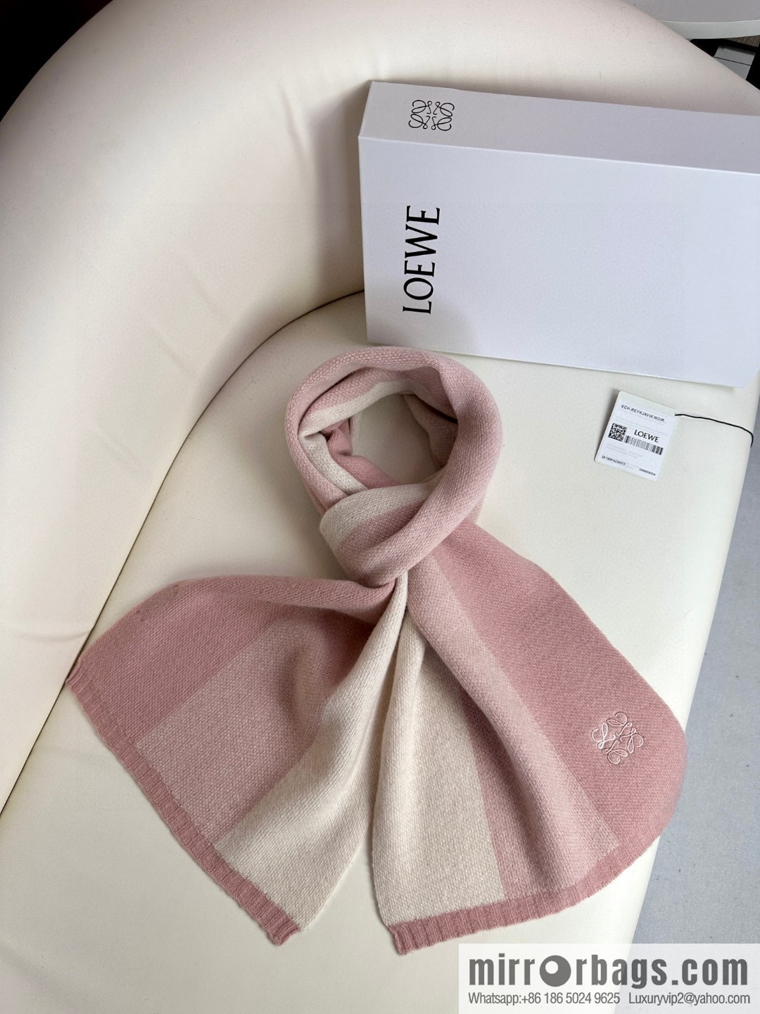 LOEWE 2023 new knitted scarf