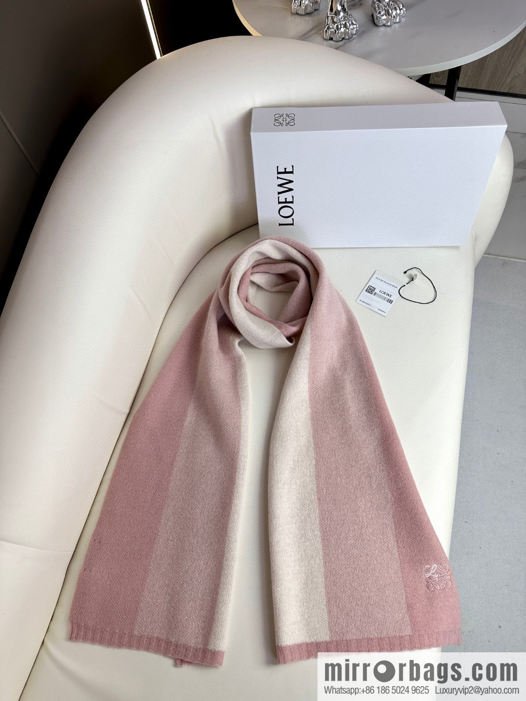 LOEWE 2023 new knitted scarf