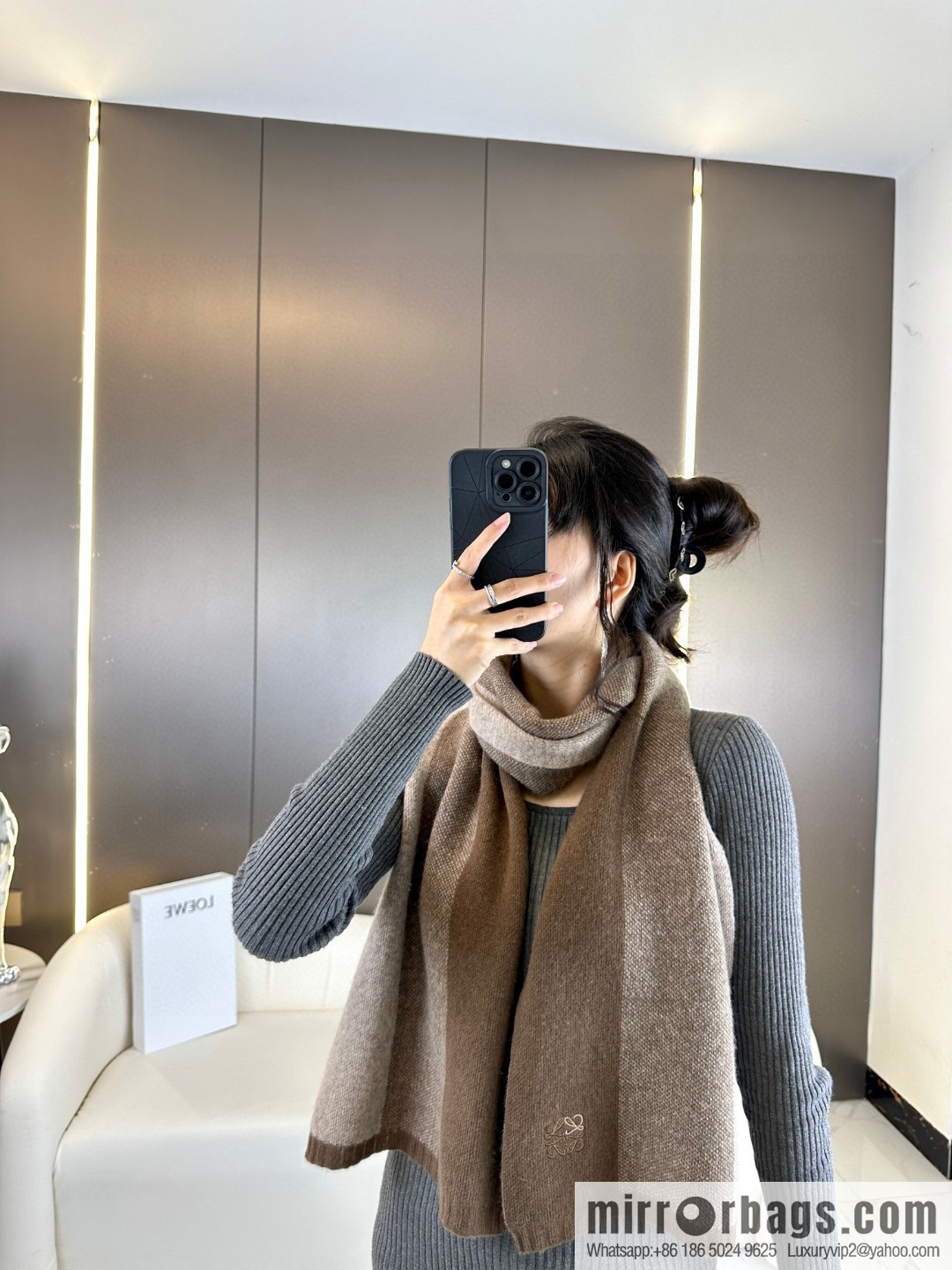 LOEWE 2023 new knitted scarf