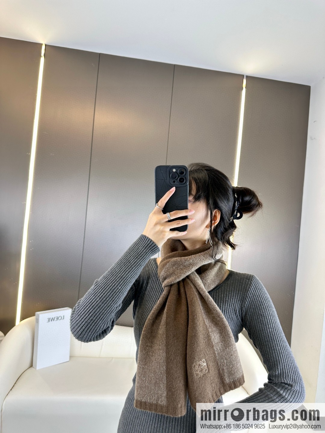LOEWE 2023 new knitted scarf