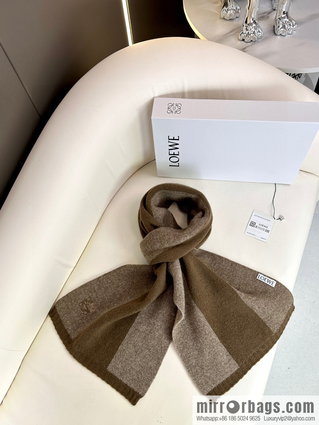 LOEWE 2023 new knitted scarf
