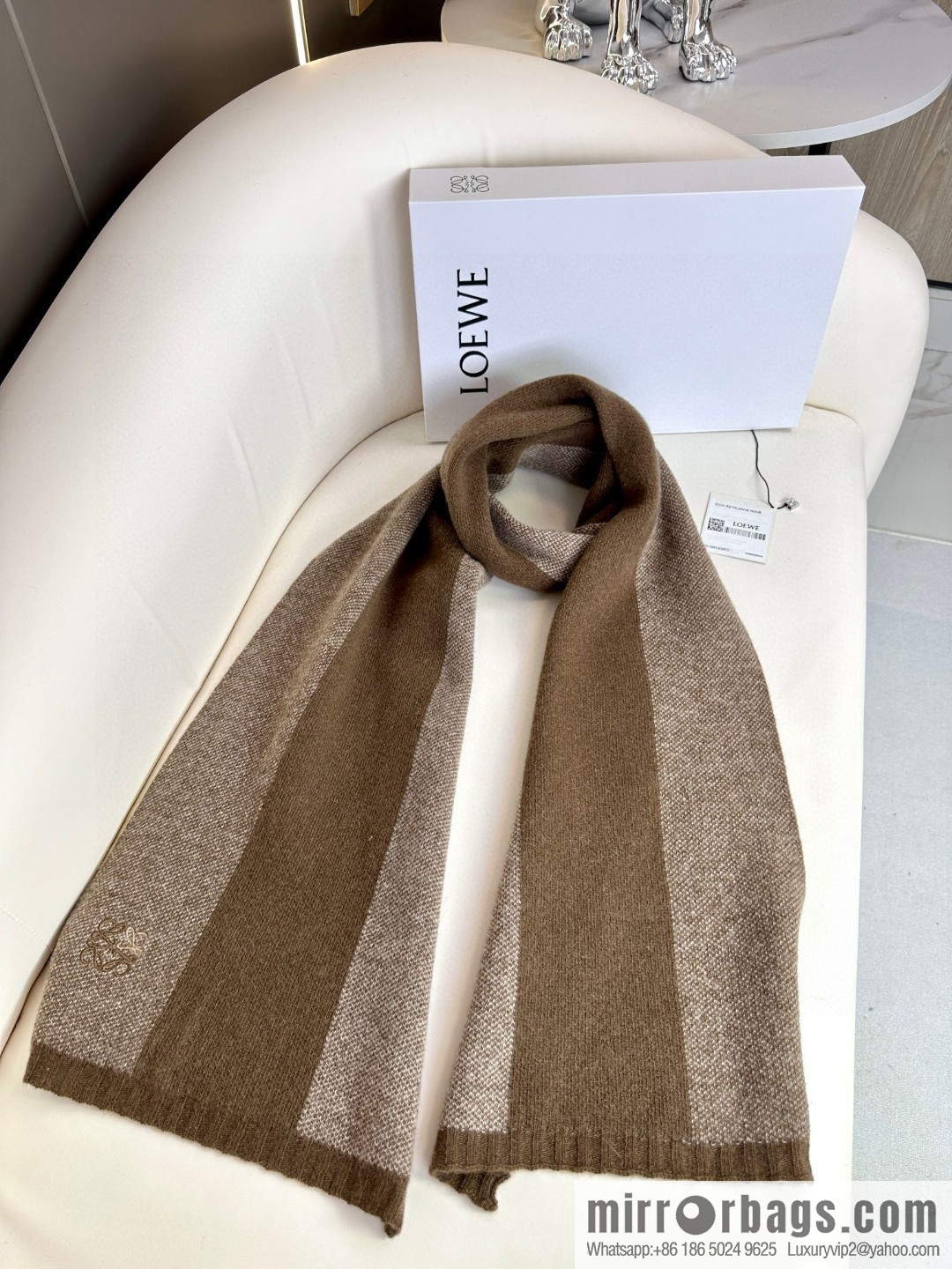 LOEWE 2023 new knitted scarf