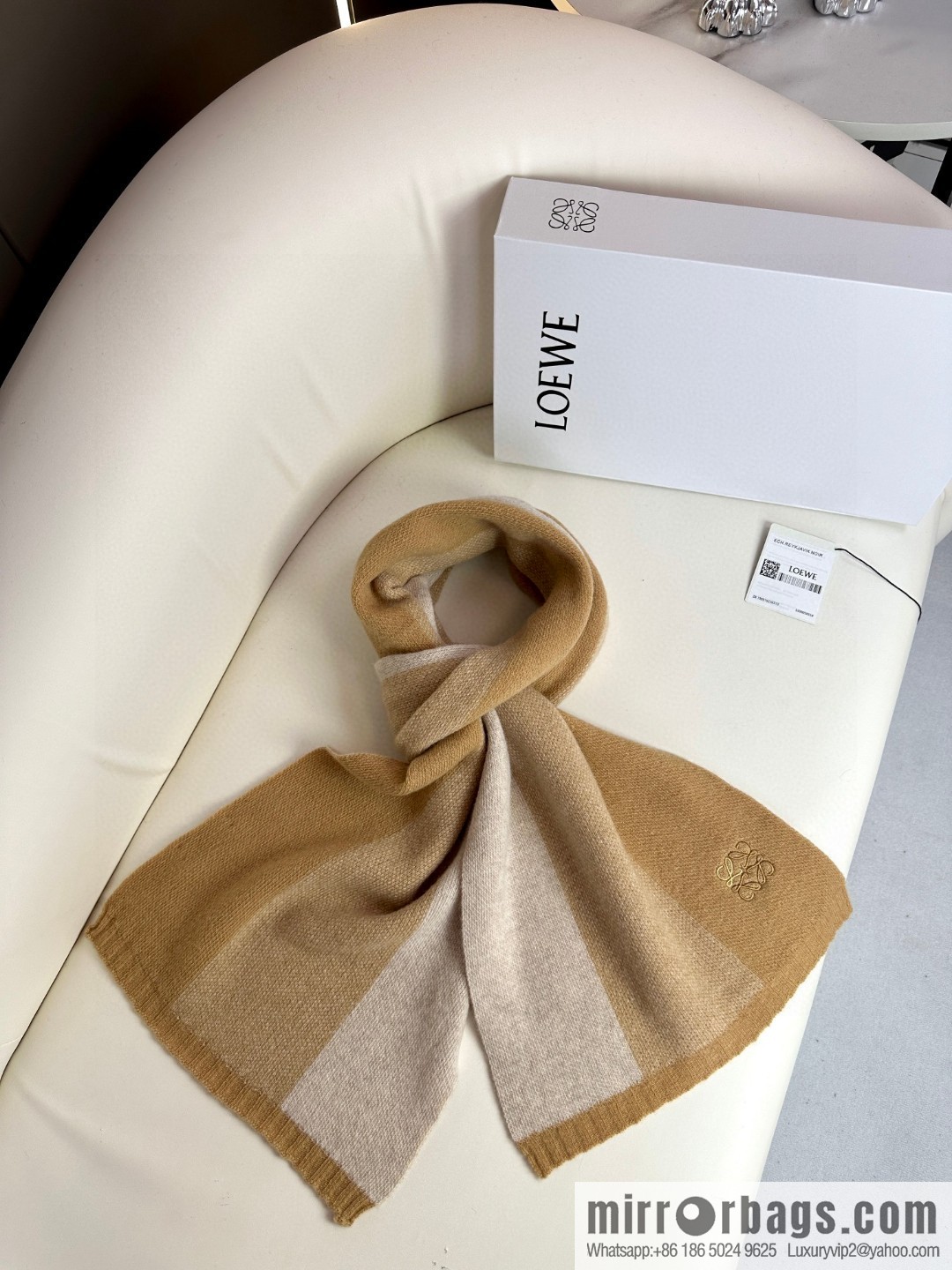 LOEWE 2023 new knitted scarf