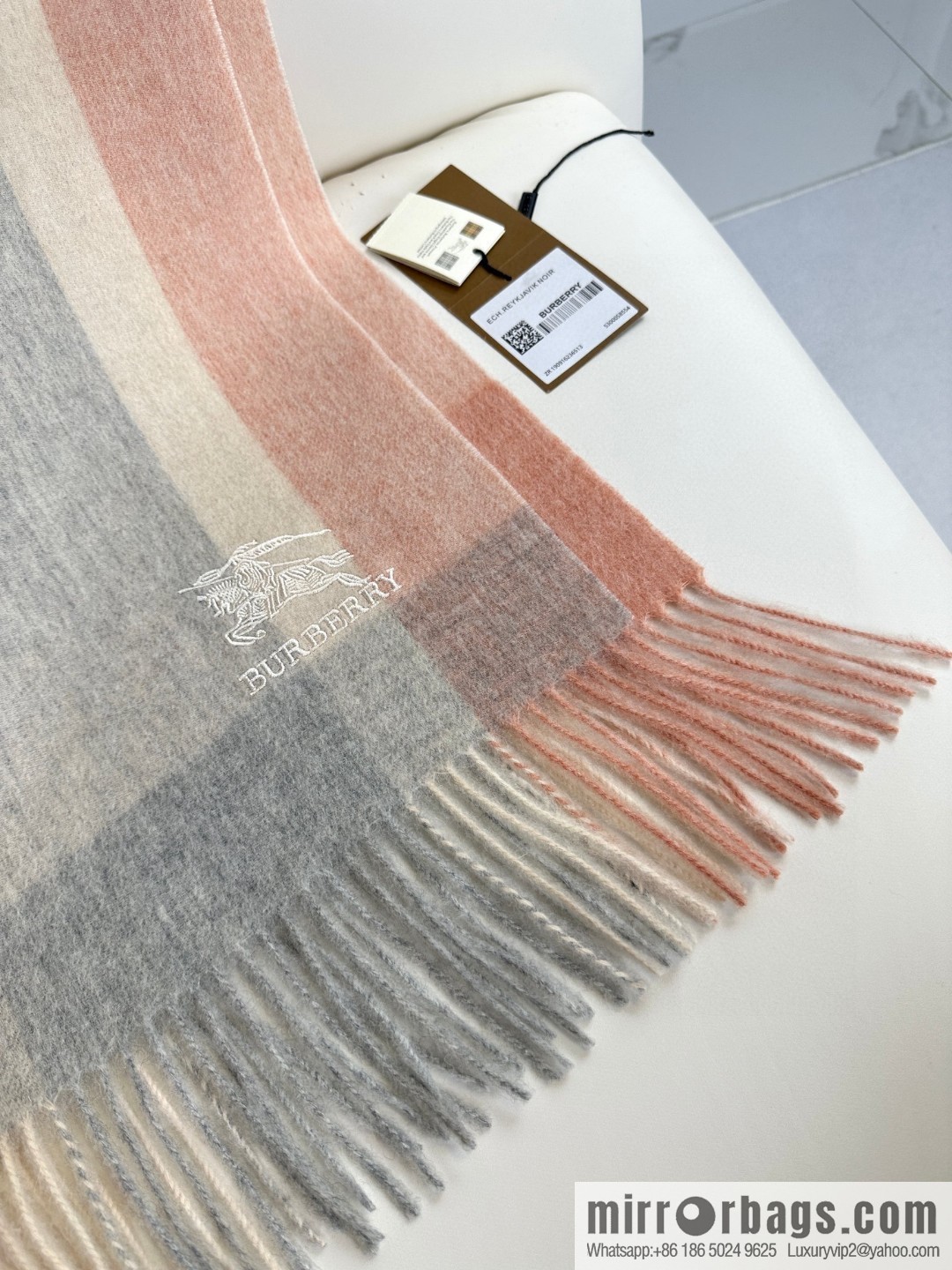 Burberry, plaid warhorse, unisex couple cashmere scarf