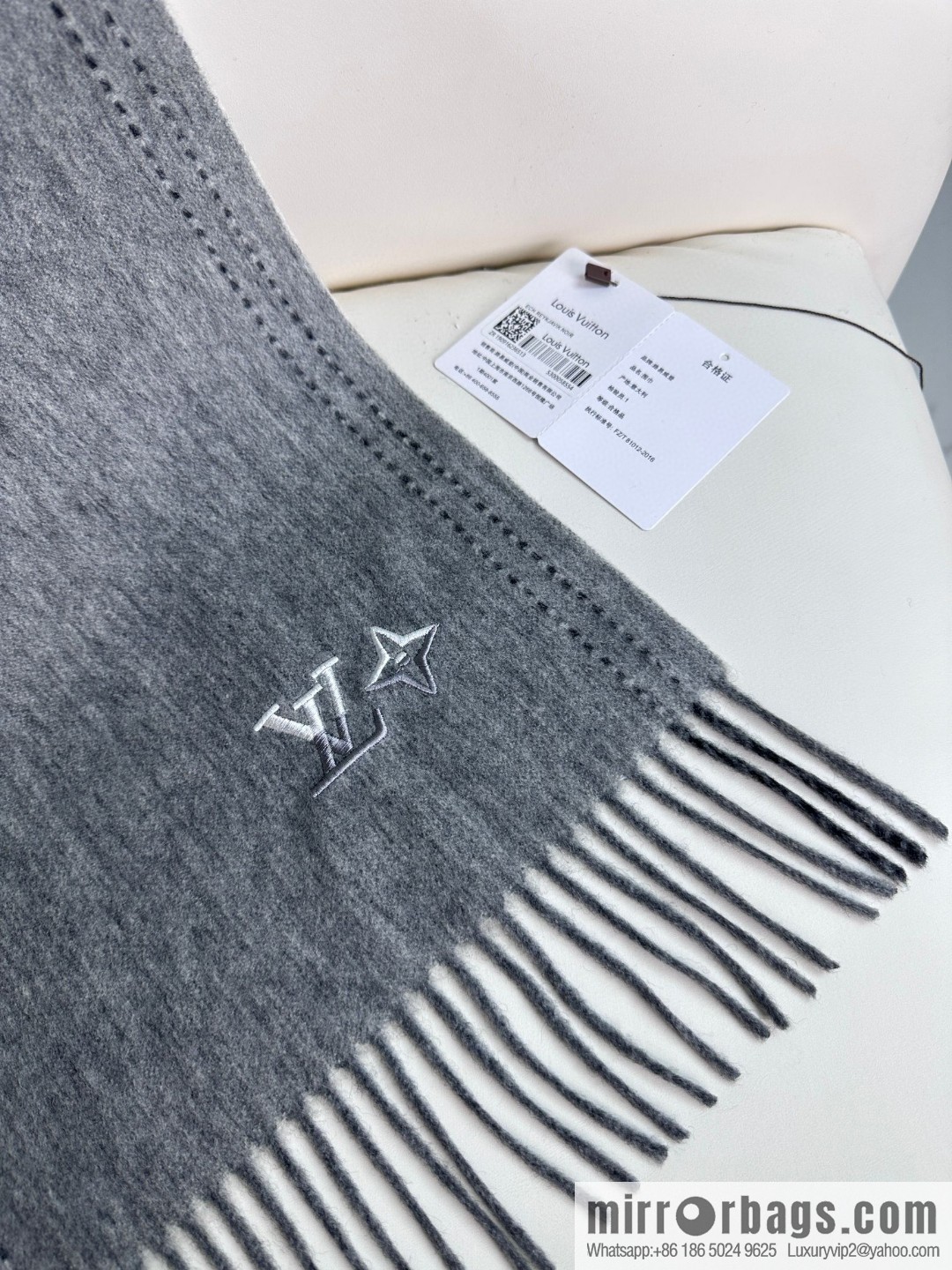 LV Classic Men's and Women's 30cm Wide Cashmere Scarf