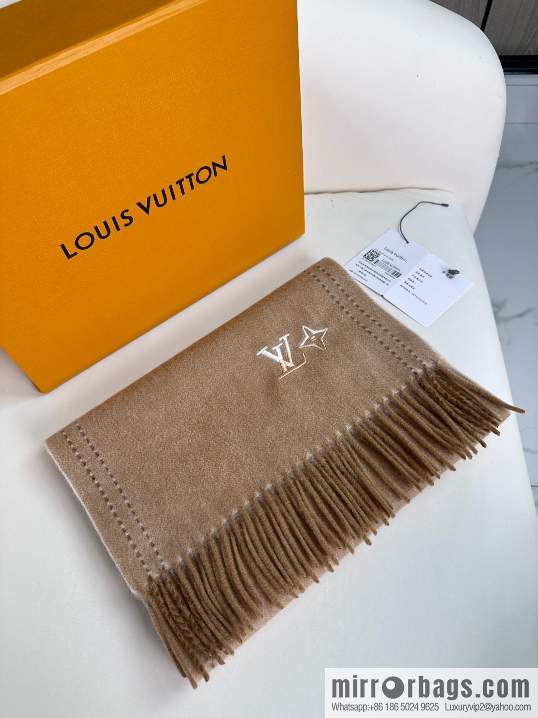 LV Classic Men's and Women's 30cm Wide Cashmere Scarf
