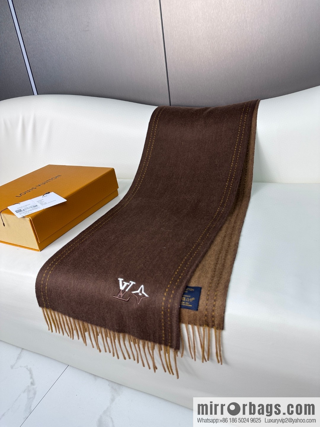 LV Classic Men's and Women's 30cm Wide Cashmere Scarf