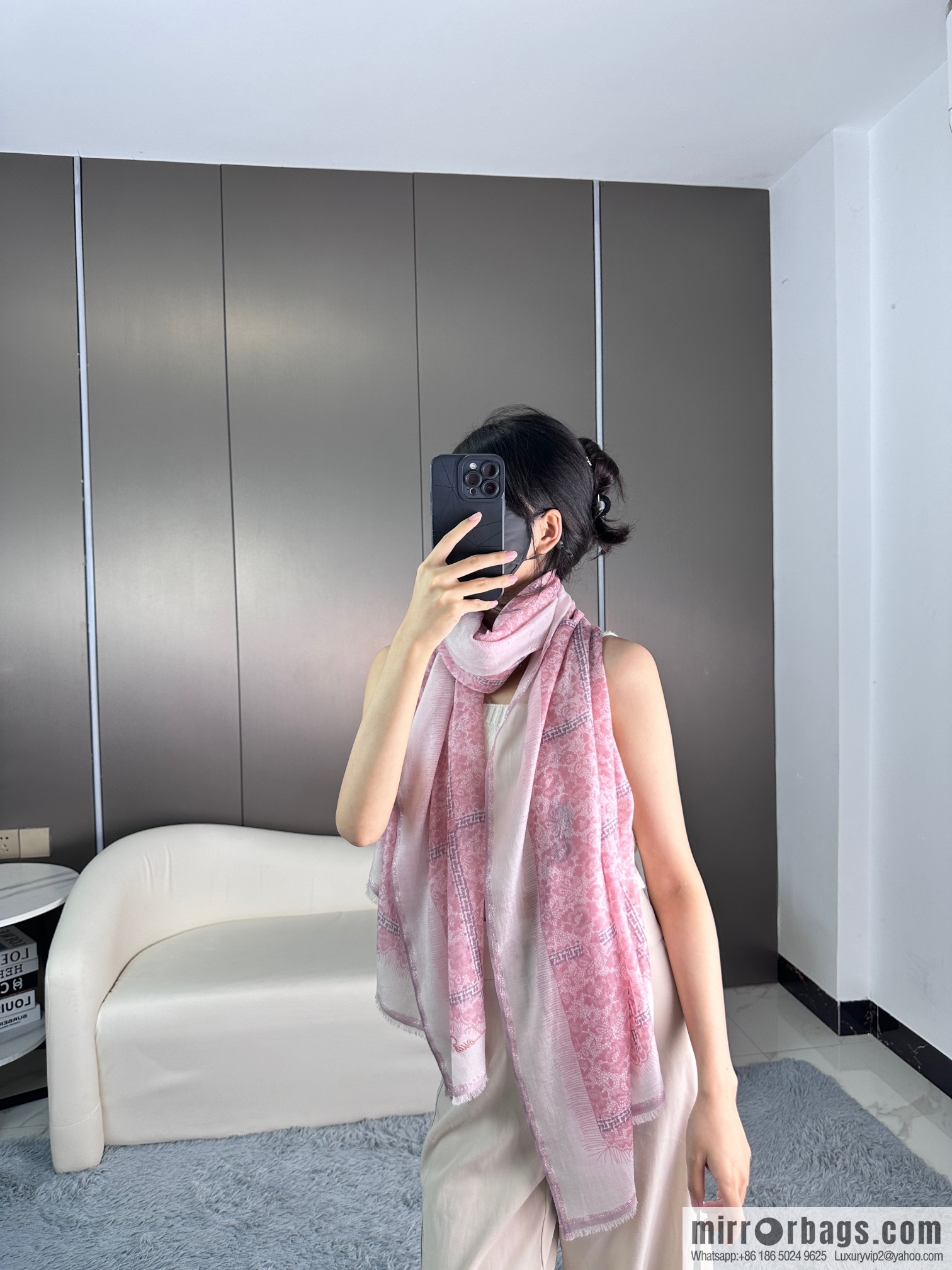 LV 2023 new, cashmere scarf.