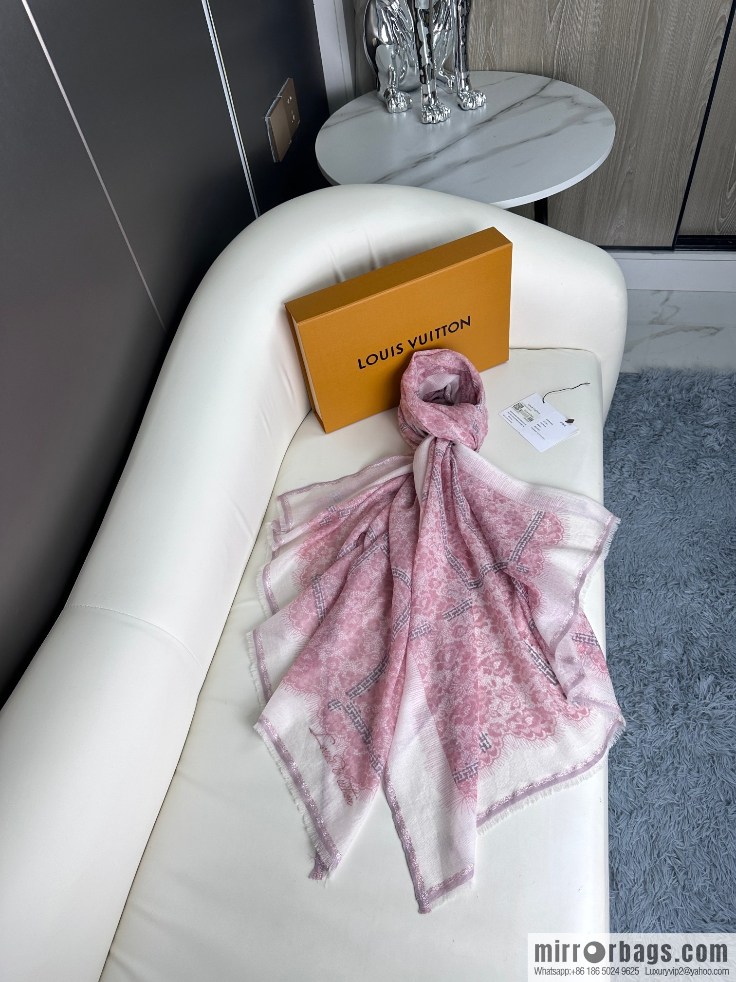 LV 2023 new, cashmere scarf.