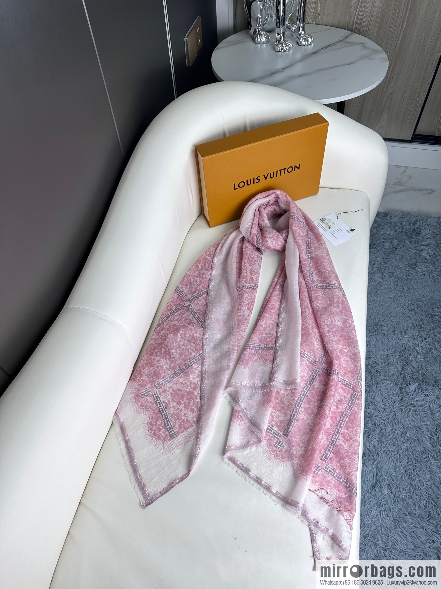 LV 2023 new, cashmere scarf.