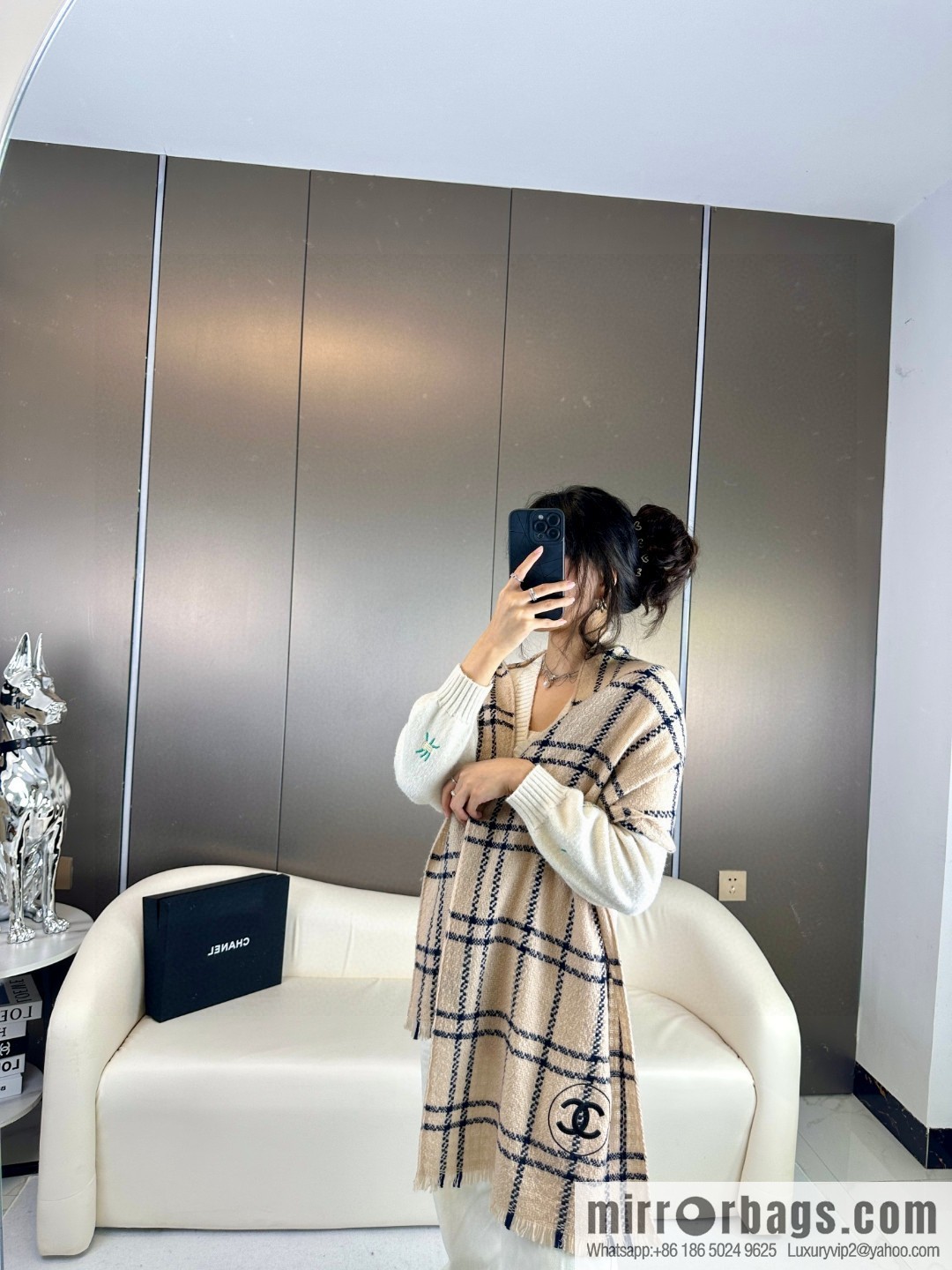 CHANEL 2023 Chanel new plaid scarf