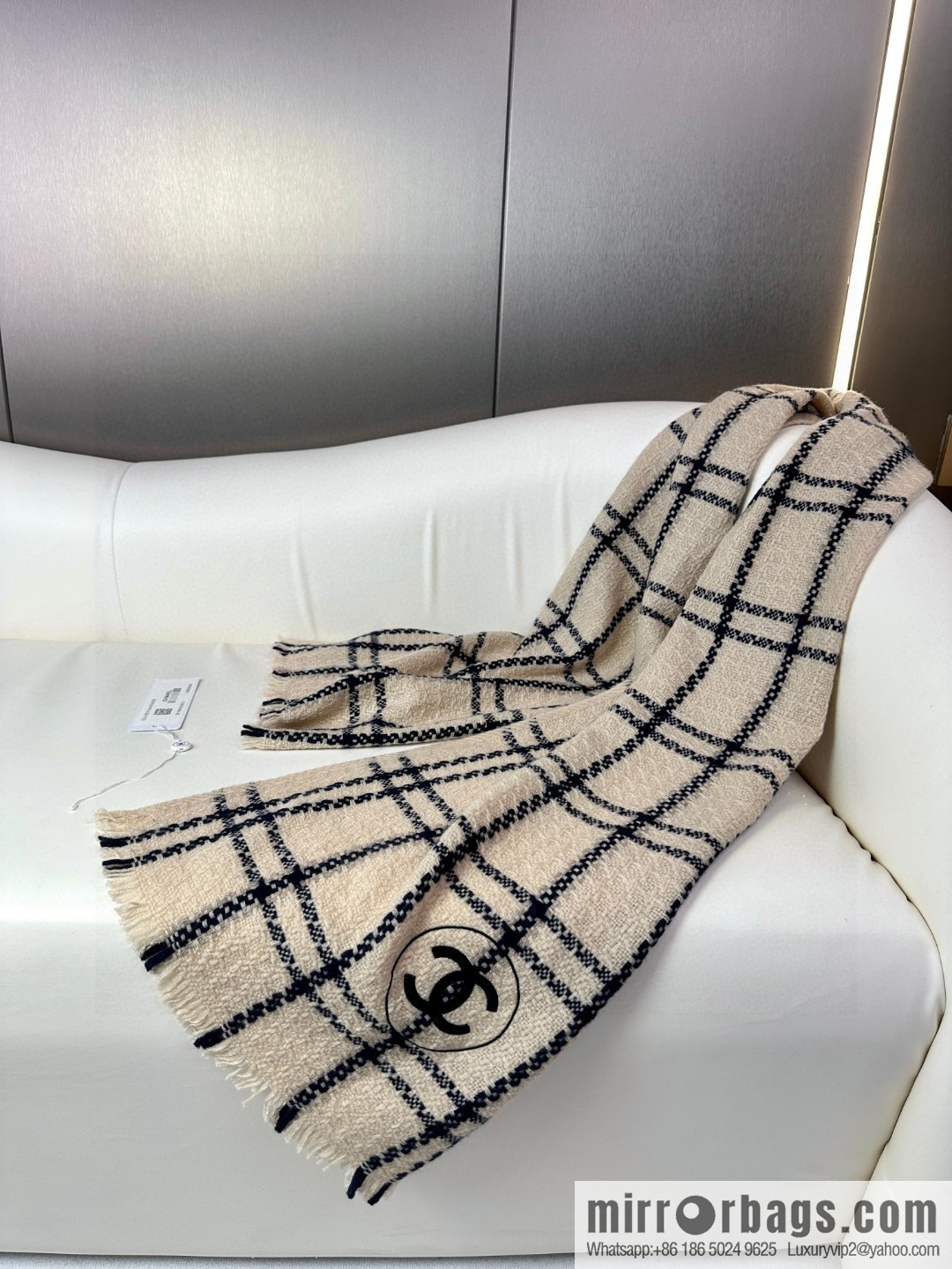 CHANEL 2023 Chanel new plaid scarf