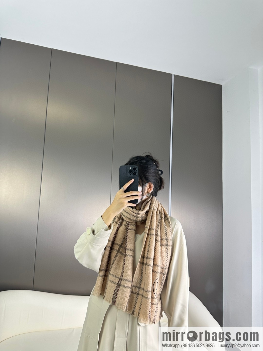CHANEL 2023 Chanel new plaid scarf