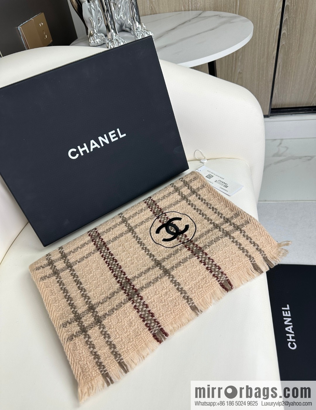 CHANEL 2023 Chanel new plaid scarf