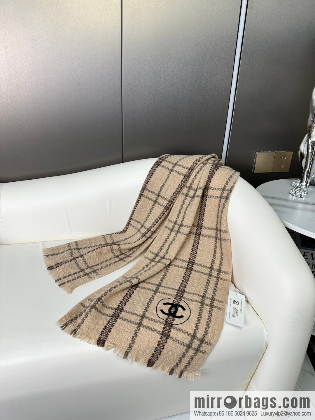 CHANEL 2023 Chanel new plaid scarf