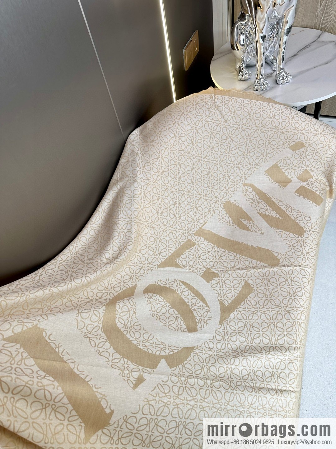 LOEWE Barcelona counter custom-made, cashmere square scarf