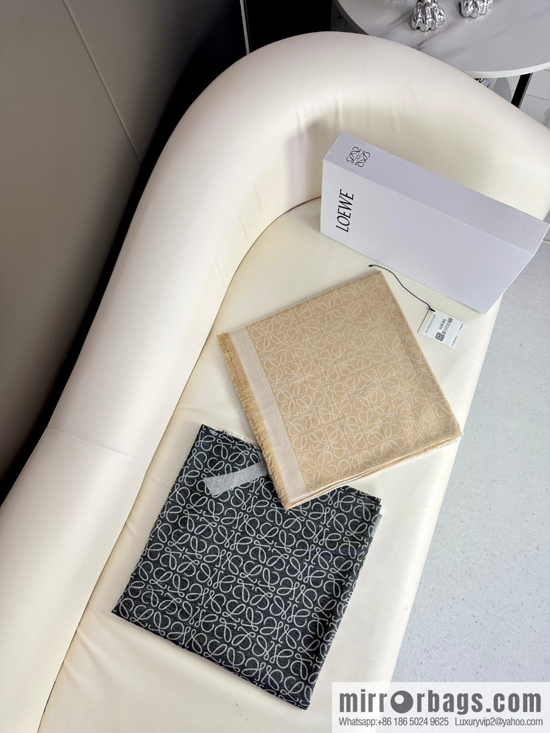 LOEWE Barcelona counter custom-made, cashmere square scarf